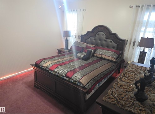 16815 91 Street, Edmonton, AB - Indoor Photo Showing Bedroom