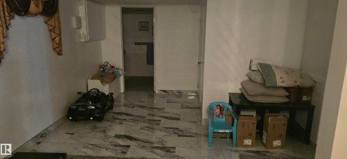 16815 91 Street, Edmonton, AB - Indoor