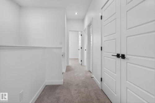 122 Pierwyck Loop, Spruce Grove, AB - Indoor Photo Showing Other Room