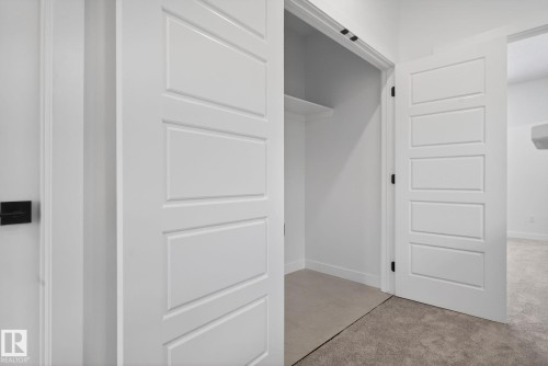122 Pierwyck Loop, Spruce Grove, AB - Indoor Photo Showing Other Room