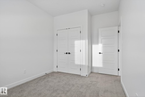 122 Pierwyck Loop, Spruce Grove, AB - Indoor Photo Showing Other Room