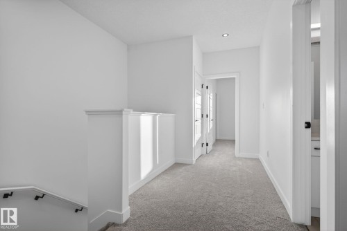 124 Pierwyck Loop, Spruce Grove, AB - Indoor Photo Showing Other Room