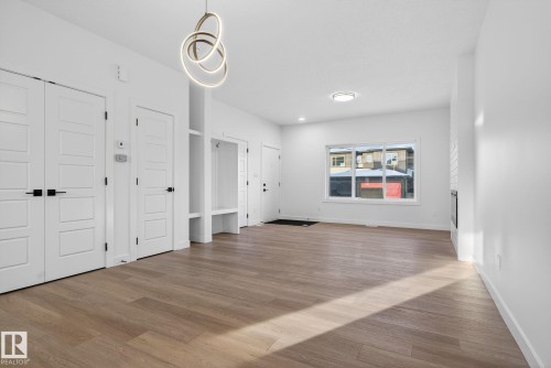 126 Pierwyck Loop, Spruce Grove, AB - Indoor Photo Showing Other Room