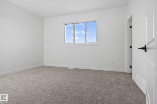 126 Pierwyck Loop, Spruce Grove, AB - Indoor Photo Showing Other Room