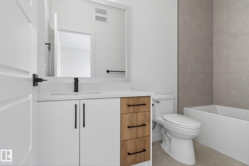 126 Pierwyck Loop, Spruce Grove, AB - Indoor Photo Showing Bathroom