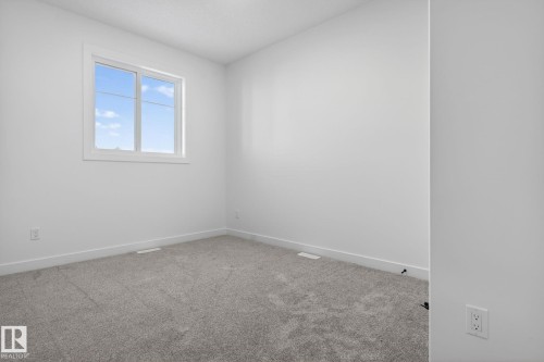 126 Pierwyck Loop, Spruce Grove, AB - Indoor Photo Showing Other Room