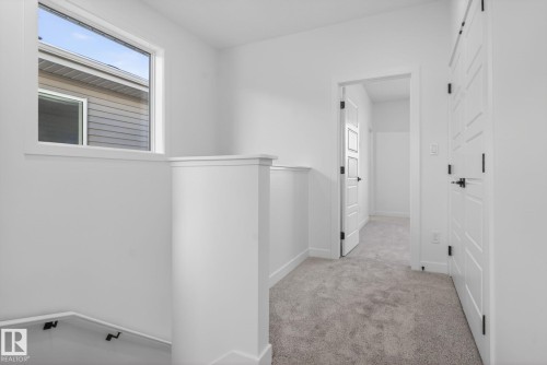 128 Pierwyck Loop, Spruce Grove, AB - Indoor Photo Showing Other Room