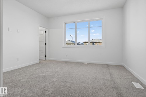 128 Pierwyck Loop, Spruce Grove, AB - Indoor Photo Showing Other Room