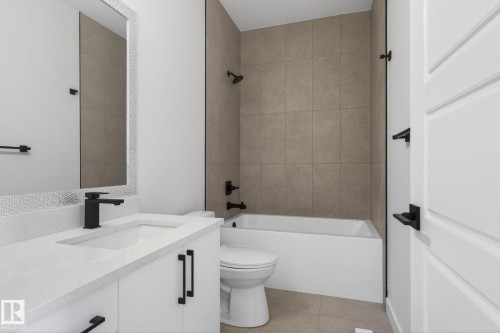 128 Pierwyck Loop, Spruce Grove, AB - Indoor Photo Showing Bathroom