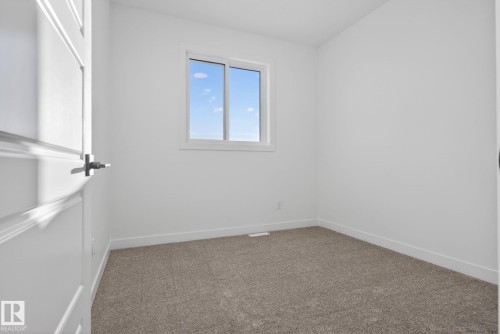 128 Pierwyck Loop, Spruce Grove, AB - Indoor Photo Showing Other Room