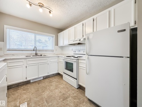 50 6220 172 Street, Edmonton, AB - Indoor Photo Showing Kitchen