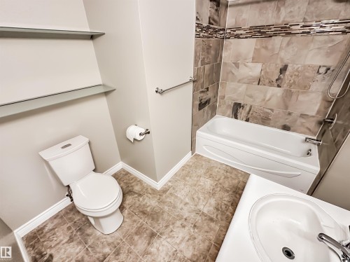 50 6220 172 Street, Edmonton, AB - Indoor Photo Showing Bathroom