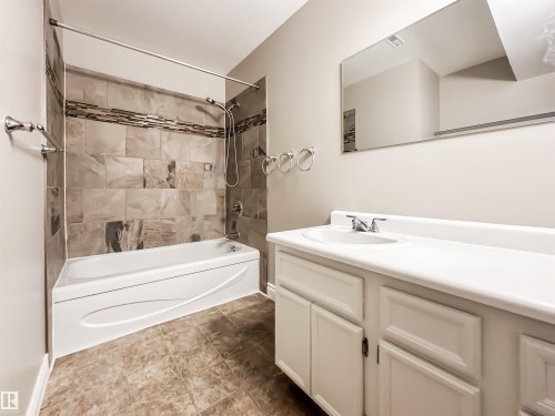 50 6220 172 Street, Edmonton, AB - Indoor Photo Showing Bathroom