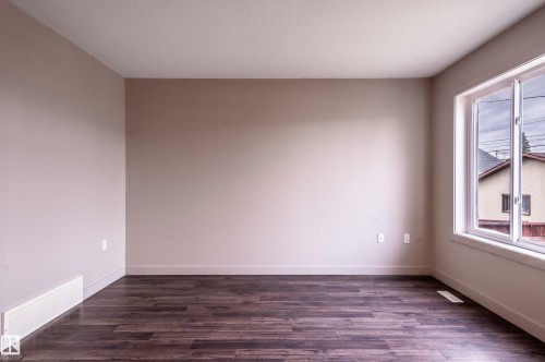 12126 65 Street, Edmonton, AB - Indoor Photo Showing Other Room