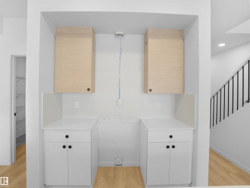 17326 98A Street, Edmonton, AB - Indoor