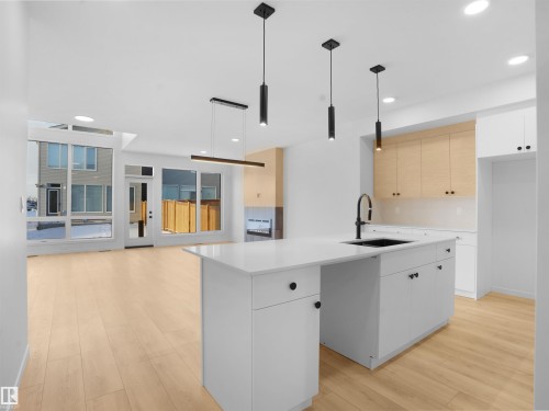 17326 98A Street, Edmonton, AB - Indoor Photo Showing Kitchen