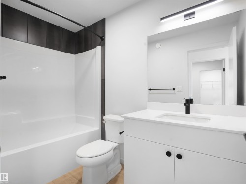 17326 98A Street, Edmonton, AB - Indoor Photo Showing Bathroom