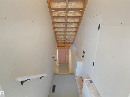 17326 98A Street, Edmonton, AB - Indoor