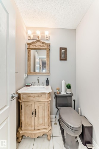 1704 158 Street, Edmonton, AB - Indoor Photo Showing Bathroom