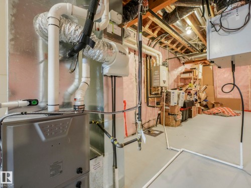 4447 Kinsella Green, Edmonton, AB - Indoor Photo Showing Basement