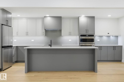 14604 Mackenzie Drive, Edmonton, AB - Indoor Photo Showing Kitchen With Upgraded Kitchen