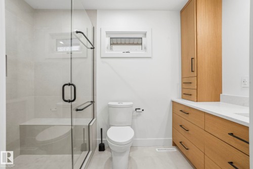 14604 Mackenzie Drive, Edmonton, AB - Indoor Photo Showing Bathroom