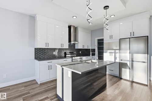 829 Morris Avenue, Leduc, AB - Indoor Photo Showing Kitchen With Upgraded Kitchen