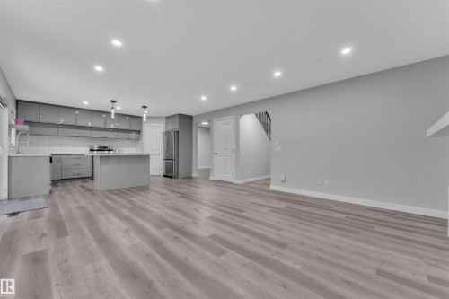 3415 25 Street, Edmonton, AB - Indoor Photo Showing Kitchen