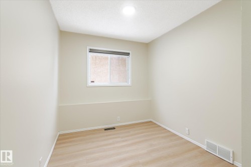 1187 Potter Greens Drive, Edmonton, AB - Indoor Photo Showing Other Room