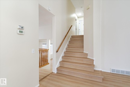 1187 Potter Greens Drive, Edmonton, AB - Indoor Photo Showing Other Room