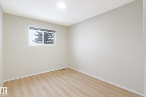 1187 Potter Greens Drive, Edmonton, AB - Indoor Photo Showing Other Room