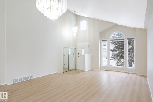 1187 Potter Greens Drive, Edmonton, AB - Indoor Photo Showing Other Room