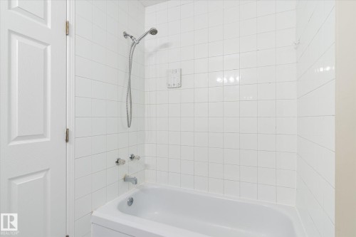 1187 Potter Greens Drive, Edmonton, AB - Indoor Photo Showing Bathroom