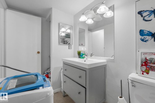 7 2808 116 Street, Edmonton, AB - Indoor Photo Showing Bathroom