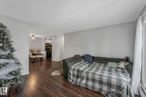 7 2808 116 Street, Edmonton, AB - Indoor Photo Showing Bedroom