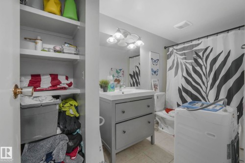 7 2808 116 Street, Edmonton, AB - Indoor