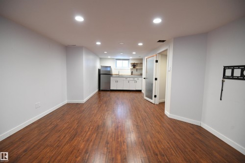 11622 123 Street, Edmonton, AB - Indoor Photo Showing Other Room