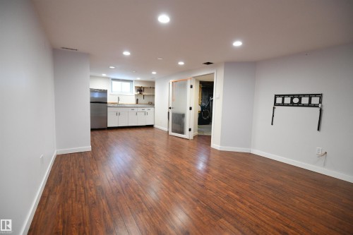 11622 123 Street, Edmonton, AB - Indoor