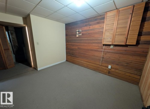 46 Mcleod Place, Edmonton, AB - Indoor Photo Showing Other Room