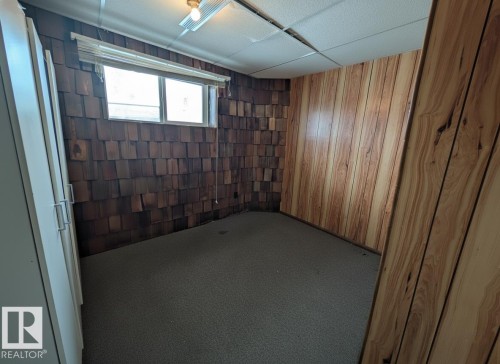 46 Mcleod Place, Edmonton, AB - Indoor Photo Showing Other Room