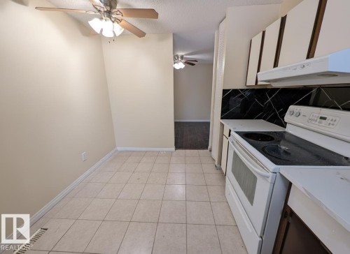 46 Mcleod Place, Edmonton, AB - Indoor Photo Showing Kitchen