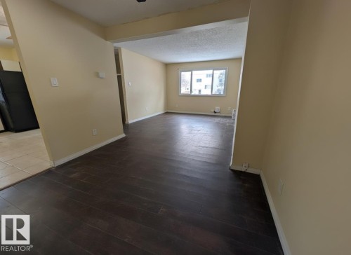 46 Mcleod Place, Edmonton, AB - Indoor Photo Showing Other Room