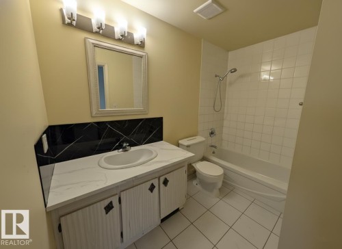 46 Mcleod Place, Edmonton, AB - Indoor Photo Showing Bathroom