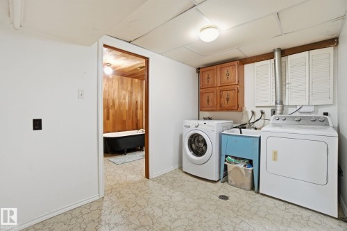 9904 171 Avenue Nw, Edmonton, AB - Indoor Photo Showing Laundry Room
