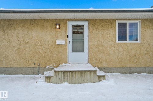 9904 171 Avenue Nw, Edmonton, AB - Outdoor