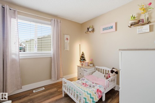 9904 171 Avenue Nw, Edmonton, AB - Indoor Photo Showing Bedroom