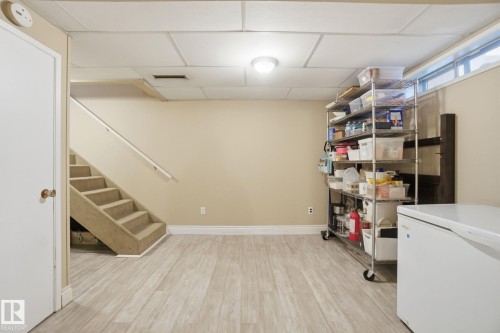 9904 171 Avenue Nw, Edmonton, AB - Indoor