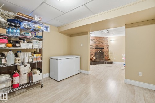 9904 171 Avenue Nw, Edmonton, AB - Indoor