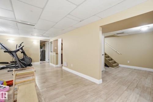 9904 171 Avenue Nw, Edmonton, AB - Indoor