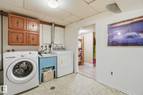 9904 171 Avenue Nw, Edmonton, AB - Indoor Photo Showing Laundry Room